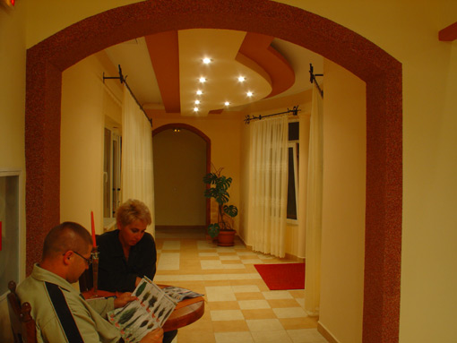 Pensiunea Floare De Colţi